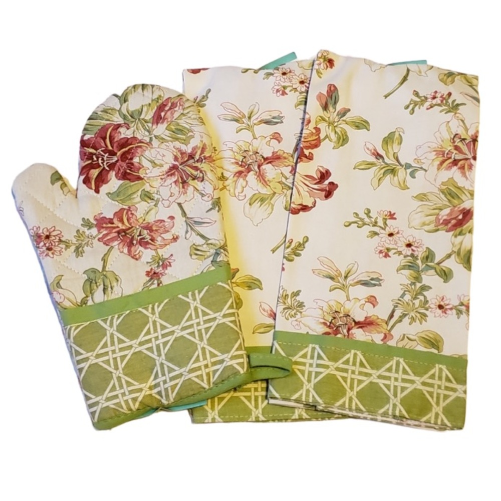 Waverly Floral Set of 2 Kitchen Towels & Oven Mitt NWT
